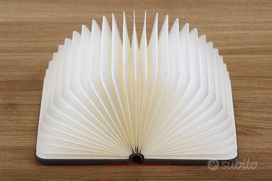 Mini Lumio+ lampada libro con power bank