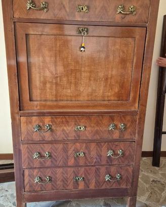Elegante Secretaire antico del XIX sec.