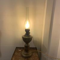 lampada ad olio in ottone fine 800 elettrificata