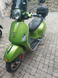 vespa 300 gts