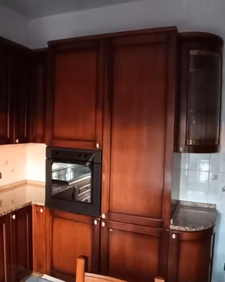 Cucina 4,70 x 2,80 completa di elettrodomestici