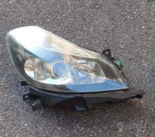 Faro anteriore dx Renault Clio le Iene anno 2008
