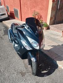scooter Yamaha t max