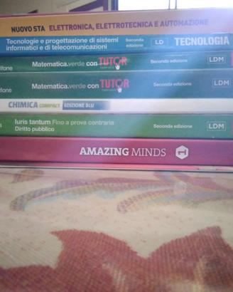 Libri per scuola superiore come nuovi