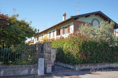 Villetta a schiera di 215 m² con più di 5 locali e