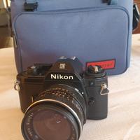 Nikon EM Reflex con borsa + grandangolo 28mm Vivit