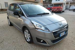 PEUGEOT 5008 DIESEL 7 POSTI
