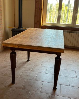 Tavolo in legno