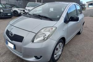 TOYOTA Yaris 1.4 D-4D 5 porte