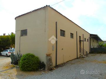 LABORATORIO A BAGNOLO MELLA