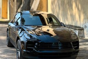 Porsche Macan S nera