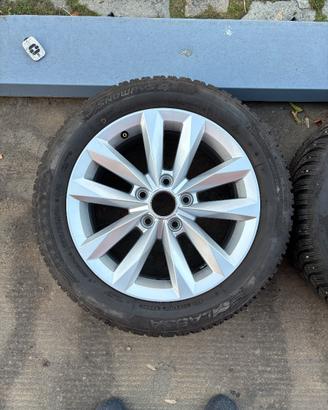 Pneumatici invernali 205/55 R16 e cerchi Audi/VW