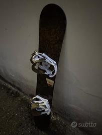 Tavola snowboard Burton clash 151