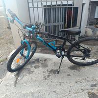Bicicletta MTB rockrider 24