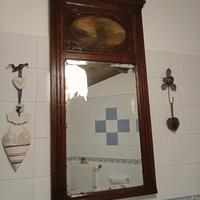 Specchio bagno da parete antico con decorazioni