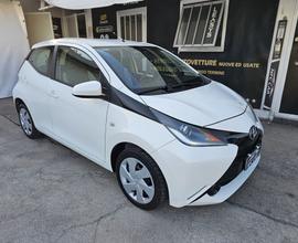 Toyota aygo 1.0 benz full - 2014