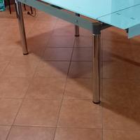 tavolo in vetro 