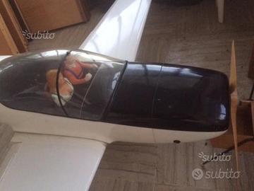 Aereomodello -GRANDE motore scoppio 2m e mezzo