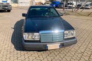 Mercedes 200 CE