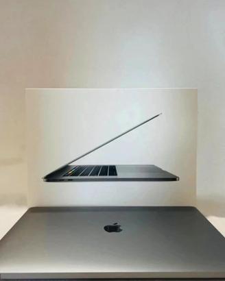 Macbook Pro A1707 15”