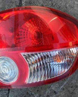HYUNDAI GETZ 2006 - STOP POSTERIORE DESTRO