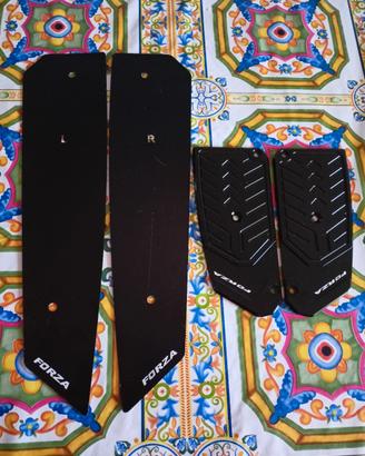 Set poggiapiedi scooter 