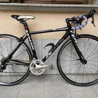 LOOK IN CARBONIO COME NUOVA