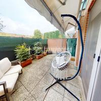 LOMAZZO: appartamento al piano terra con giardino