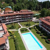 Monolocale con piscina e colazione in pasticceria