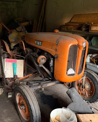 Trattore fiat 211r la piccola con barra falciante