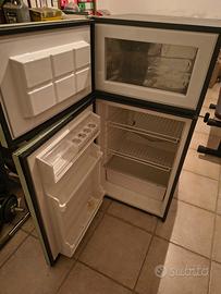 Vitrifrigo 144 litri, 12/24V utilizzato in camper.
