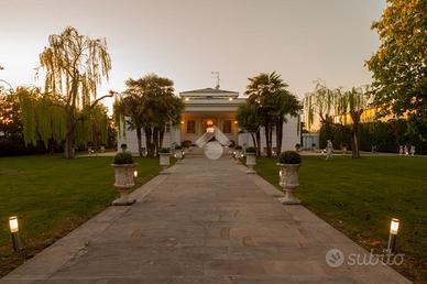VILLA SINGOLA A PIACENZA