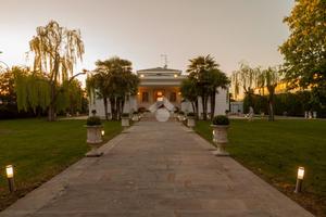 VILLA SINGOLA A PIACENZA