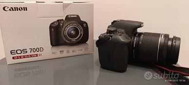 Canon : macchina fotografica