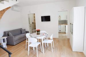 3 VANI: VIA SCHILLACI ZONA BARCARELLO in piccolo