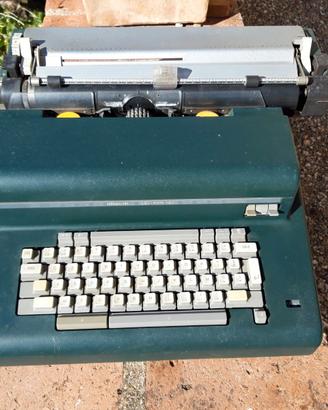 MACCHINA DA SCRIVERE OLIVETTI LEXICON 92C