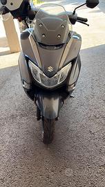 Suzuki Burgman 125