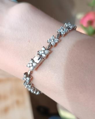 Bracciale in argento con fiori e brillantini