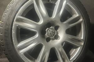 4 cerchi polo+ gomme Misura 215/40 R17