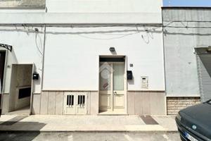 3 LOCALI A MANDURIA