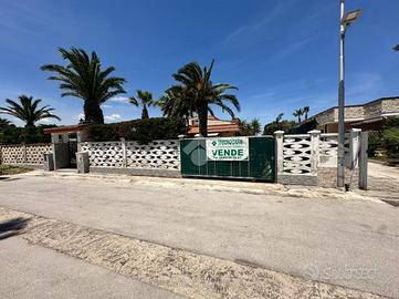 VILLA SINGOLA A MANFREDONIA