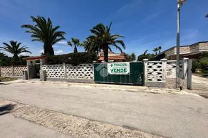VILLA SINGOLA A MANFREDONIA