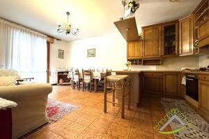 TRE LOCALI CON GARAGE