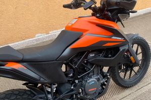 Moto ktm avventur 390