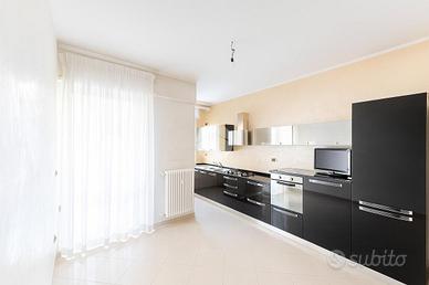 3 LOCALI A BORGARO TORINESE