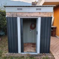 CASETTA DEGLI ATTREZZI + TAGLIAERBA A BATTER