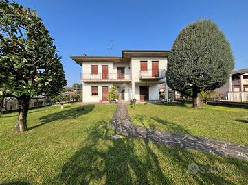 VILLA SINGOLA A CAPRIOLO