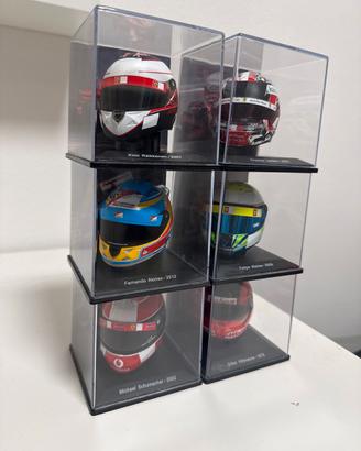 Collezione 6 caschi Ferrari F1 in miniatura