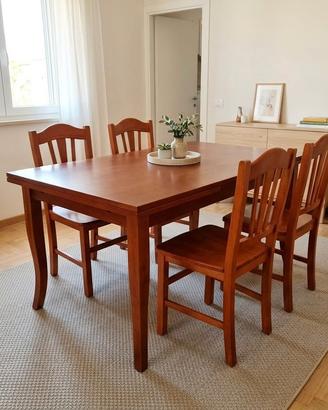 Tavolo da pranzo allungabile in legno +  4 sedie