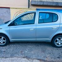 Toyota yaris 1.0 benzina